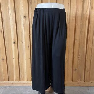 Cider Women’s Plus Size Wide Legged Pants Size 2XL
